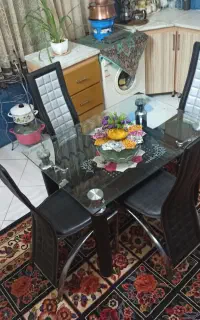 میز غذاخوری شیشه ای