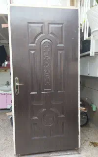 درب اتاق با چهارچوب