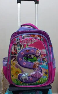 کوله پشتی مدرسه