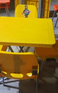 میز و صندلی ناصر