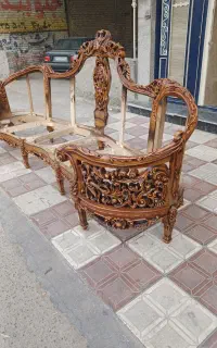 تعمیرات مبل و کلیه وسایل چوبی  رنگ کاری رویه کوبی