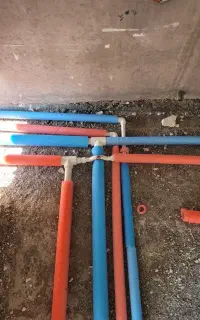 خدمات لوله کشی آب فاضلاب و گاز و نصب پمپ