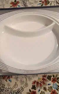 مرغ خوری کاملا نو