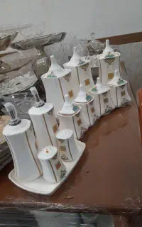 ظروف شیشه ای و چینی و پاسماوری حراجی