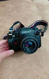 دوربین  زنیت همراه پایه و وسیله هاش