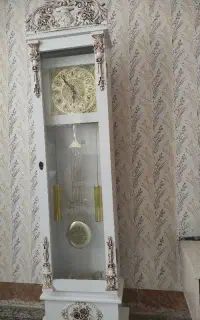 ساعت ایستاده تمیز و مرتب
