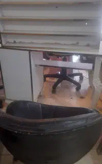 میز ناخن استند پاف  صندلی اجاره ایی