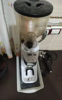 خردکن قهوه در حد نو بسیار تمیز