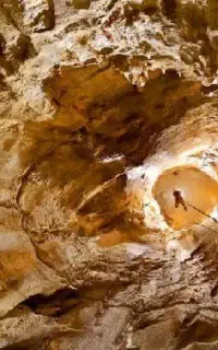 پیمایش غار عجیب کوهنوردی تیمی باشگاه