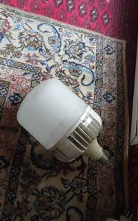چراغ کم مصرف