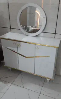 آینه کنسول بدلیل جمع کردن مغازه