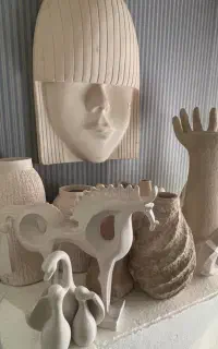 مجسمه ها و گلدان های خام  پلی استر و پی وی سی