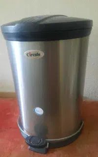 سطل زباله در حدنووسالم