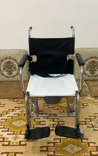 ویلچر حمام و دستشویی