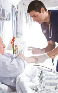 شرکت خدمات نظافتی  و پرستاری همیار