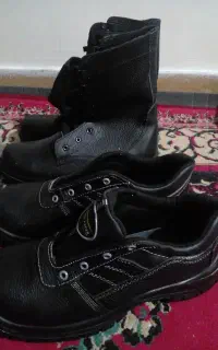دوجفتش کفش چرمی وجفت لباس شرکتی اصل