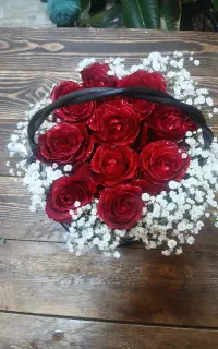 همکار خانوم گل فروشی