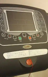 تردمیل m8000