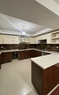 آپارتمان ۱۲۰متری/شیک و تمیز/همتی فر