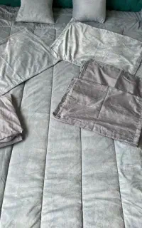 رو تختی نو ،به علت جمع کردن مغازه