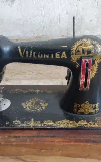 چرخ خیاطی نوستالژی شیر نشان