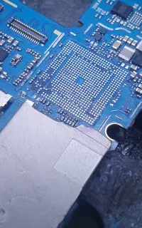 دنبال اجاره کردن میز برای تعمرات موبایل هستم