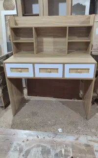 میزتحریر پینترسی