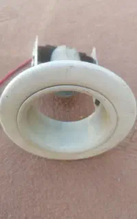 جا لامپی تو سقفی