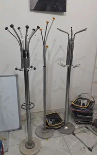 جالباسی ایستاده
