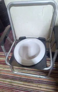 توالت فرنگی تاشو