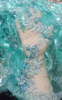 معاوضه پارچه  با لباس محلی