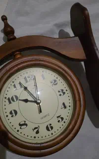 ساعت دو طرفه کوارتز  جنس چوب