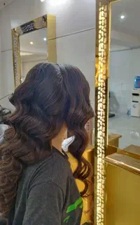 شینیون و میکاپ (اقتصادی)