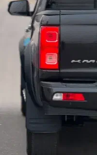 کی ام سی t8 مدل1402 خشک