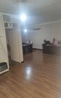 واحد اداری بر خیابان اصلی