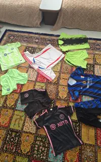 فروش لباس ورزشی از۷ تا۱۰ سال