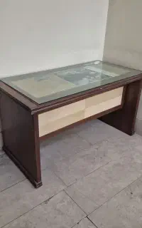 میز مدیریتی تحریر با شیشه