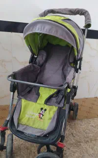 کالسکه . صندلی ماشین . کفش بچه گانه