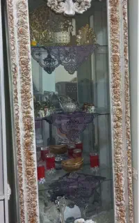 بوفه سالم تمیز به علت کمبود جا بفروش می‌رسد