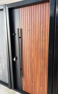 تعدادی درب ضدسرقت زیر فی