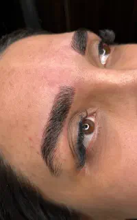 خدمات میکروبلیدینگ ،شیدینگ،خط چشم،بن مژه