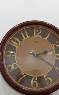 ساعت دیواری