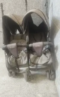 کالسکه دوقلو نیاز به تعمیر جزیی