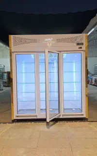 یخچال سه درب پشت بسته / دسته دو تمیز