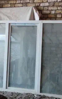 پنجره دو جداره یو پی وی سی