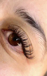 اکستنشن مژه و لیفت و لمینیت ابرو