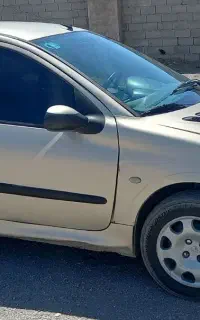 206 مدل ۱۳۸۳