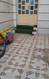 یک بام خانه برا فروش دارم