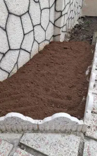 خاک مخصوص باغچه