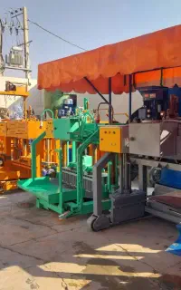 بلوک کام وزبانه داربلوک زن میکسر ایستاده